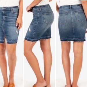 NWT •KUT from the KLOTH• Hannah Distressed Denim Skirt Size 0